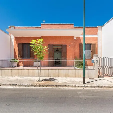Casa Di Paolo By Barbarhouse Villa Campi Salentina Exterior photo
